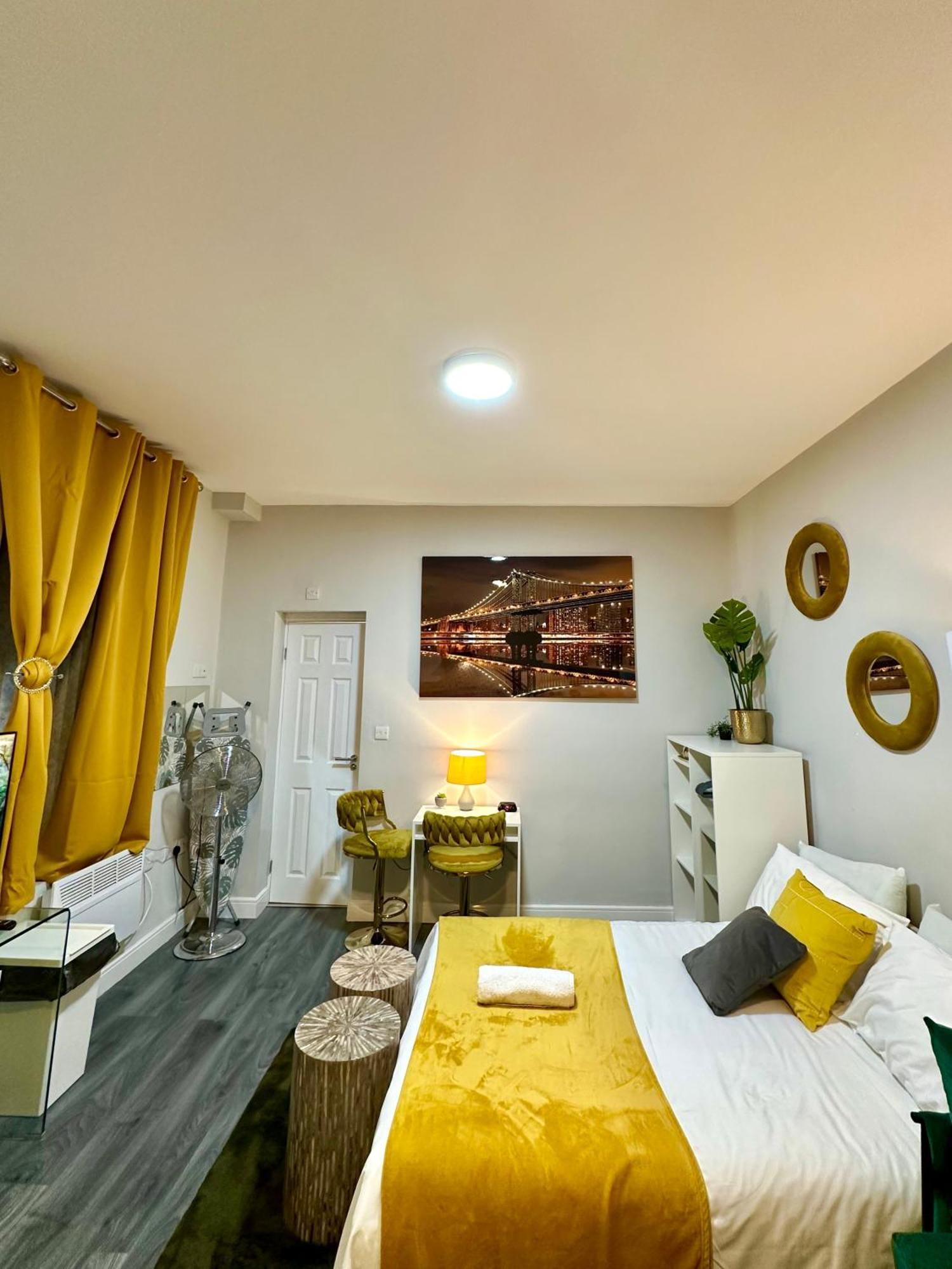 Private Luxurious Studio-daily,weekly,monthly Birmingham